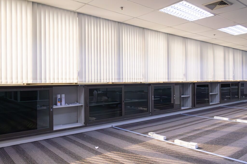 ม่านปรับแสงที่ออฟฟิศ